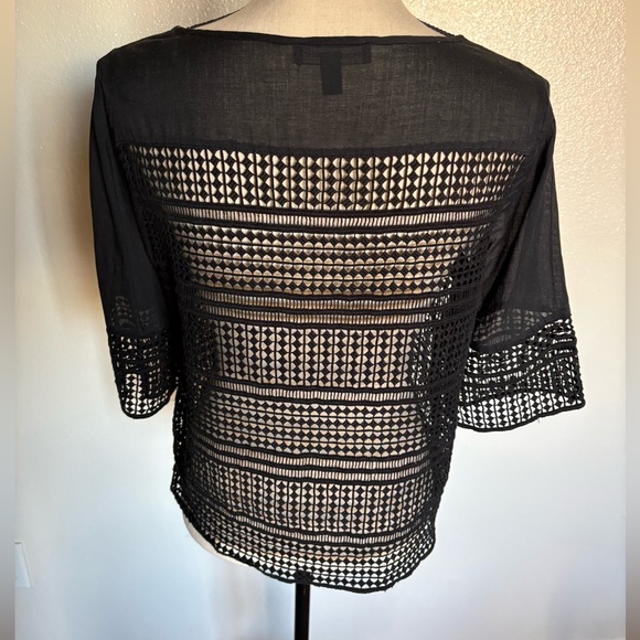 Modern Black Geometric Shape Lace Top - Picture 3 of 7
